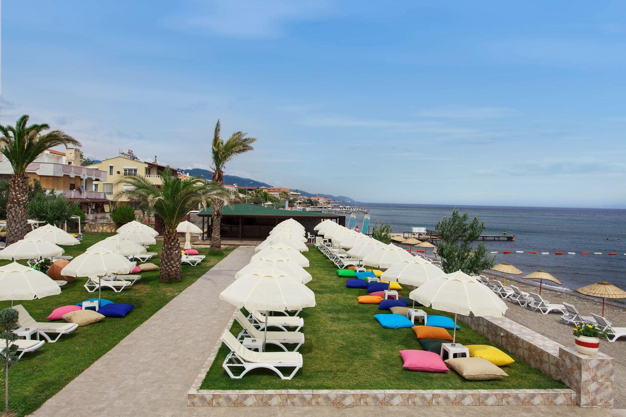 Palm Beach Otel Kucukkuyu Exterior photo